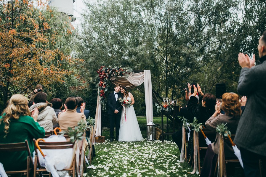 Comment s'habiller pour un mariage au mois d'octobre ? Comment s'habiller pour un mariage au mois d'octobre ?