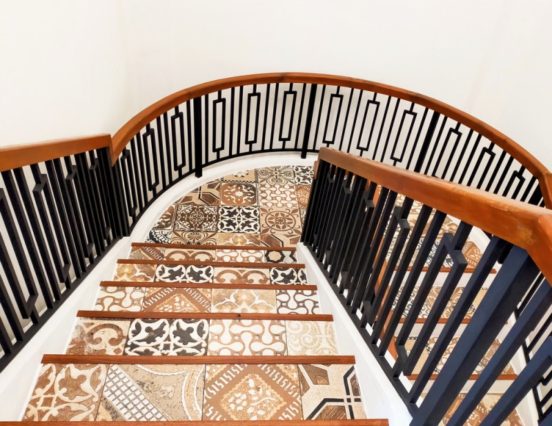 Escalier en carrelage : tout savoir pour bien le réaliser !