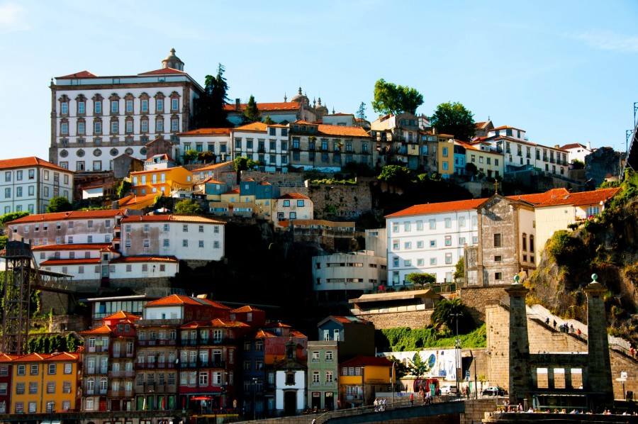 Quelles sont les réglementations à prendre en compte pour investir au Portugal ?